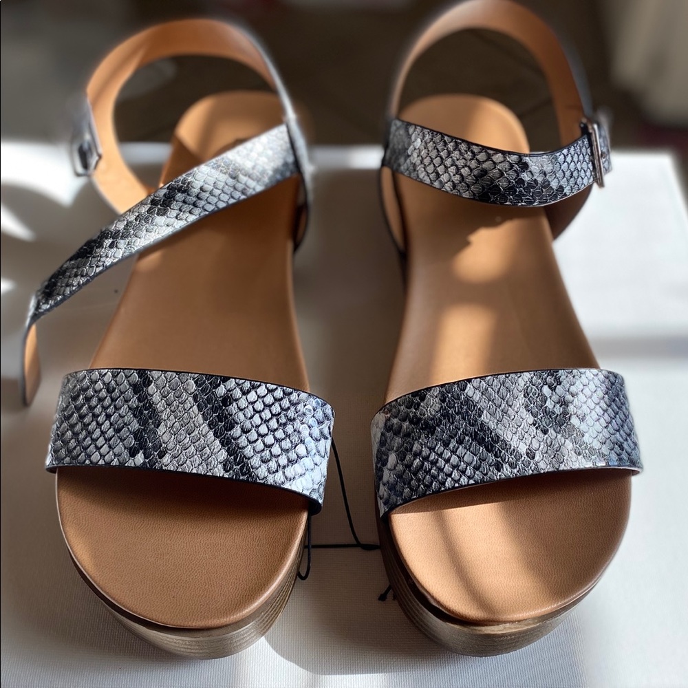 Platform sandal